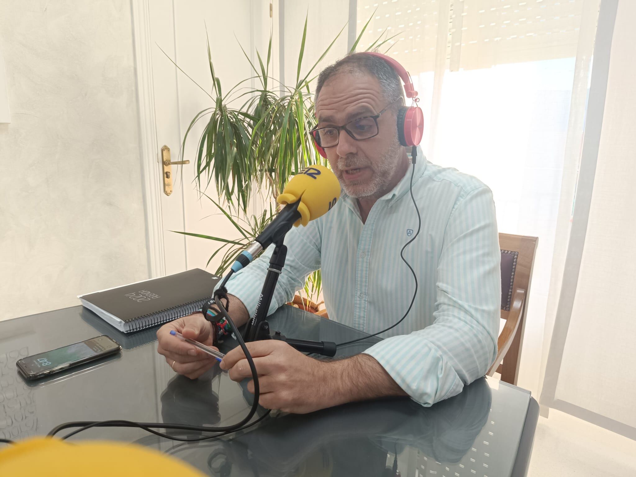 Julio César Herrero, alcalde de Moraleja, durante la entrevista.