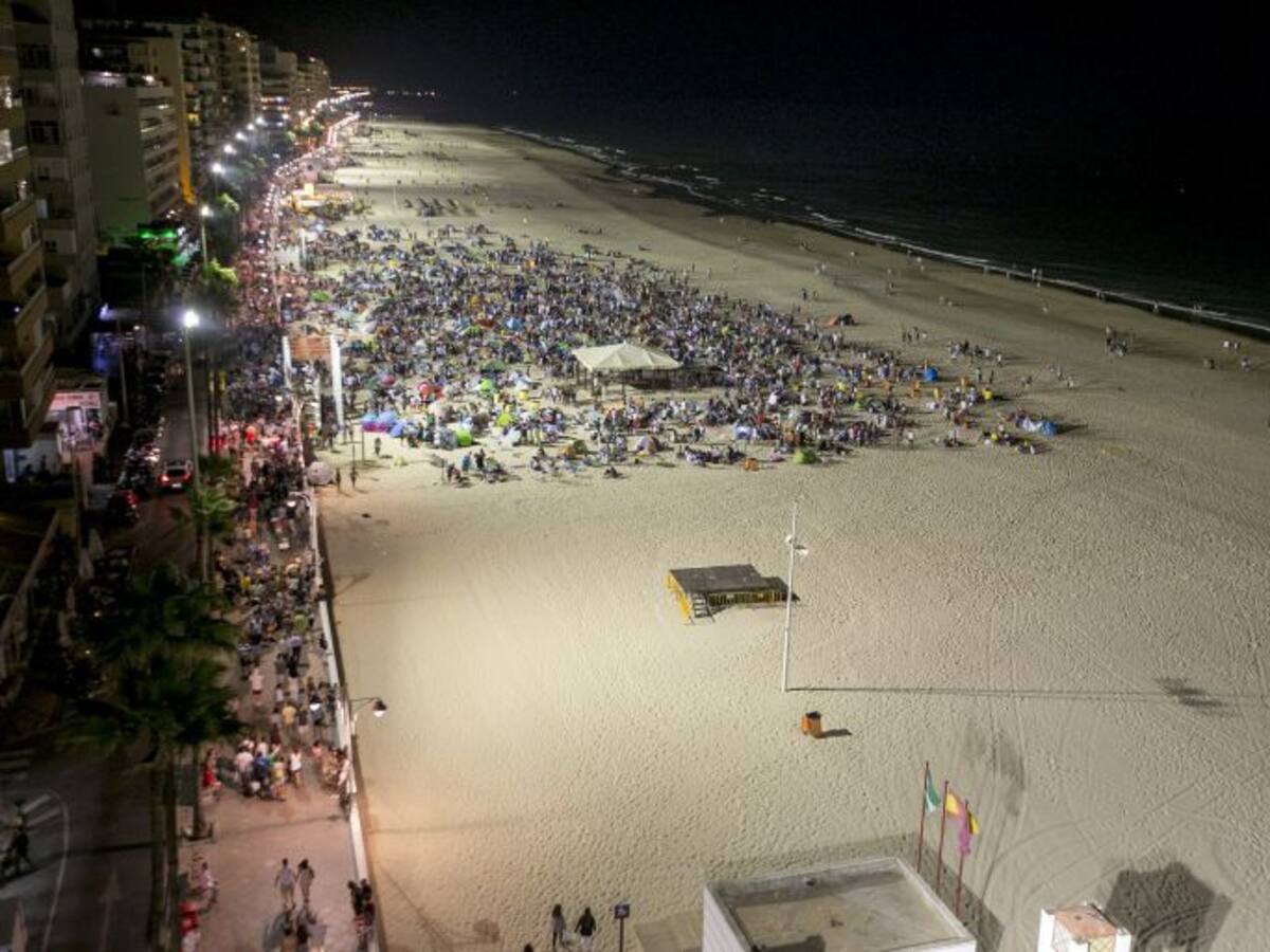 17.000 personas apagan las brasas de las últimas barbacoas del Carranza