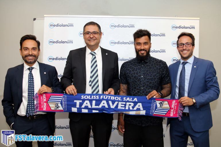 Presentación de Caio Alves