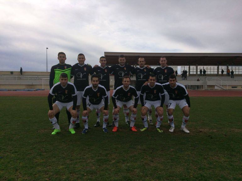 Plantilla del aficionado antes del encuentro ante la Medinense