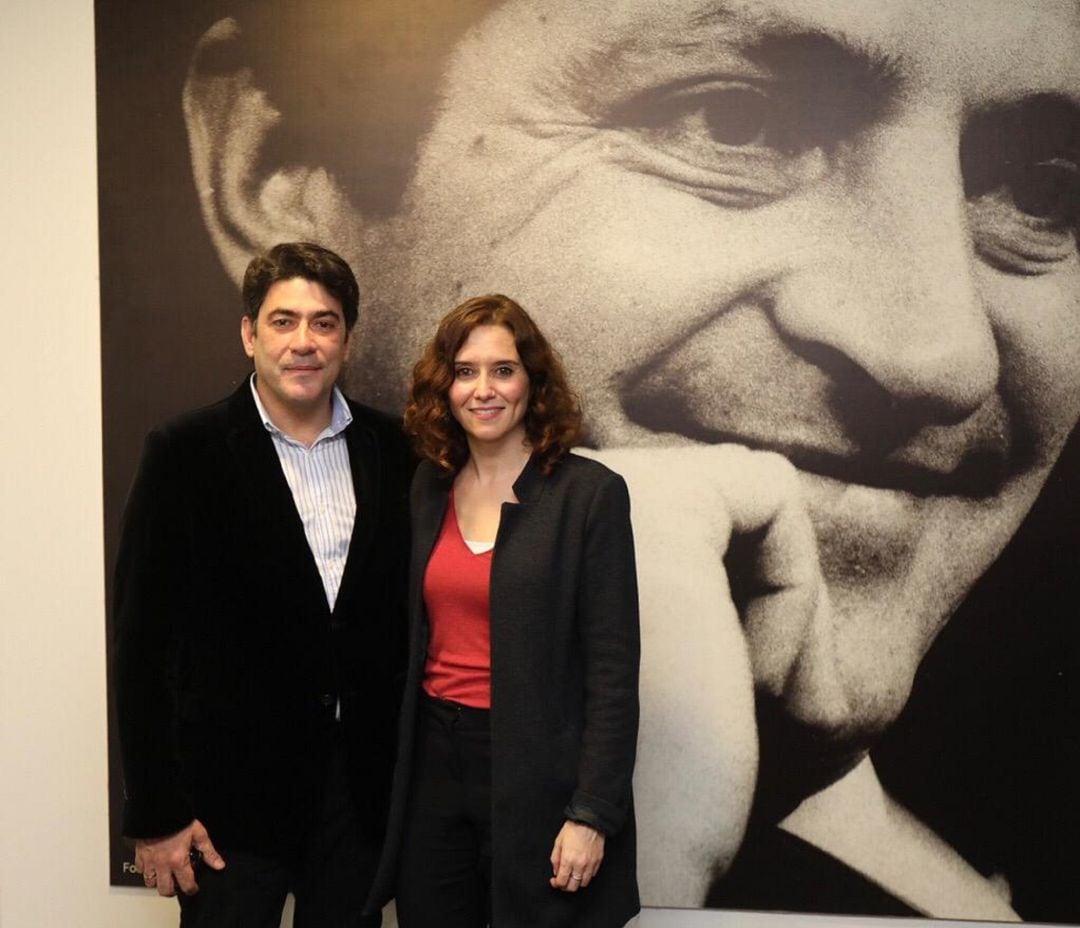 David Pérez, alcalde de Alcorcón, junto a la candidata del PP a la Comunidad de Madrid, Isabel Díaz Ayuso