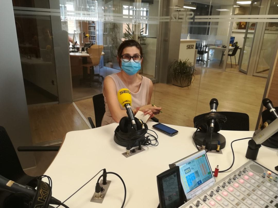 Raquel González madrugaba para atender la entrevista a Pedro Blanco