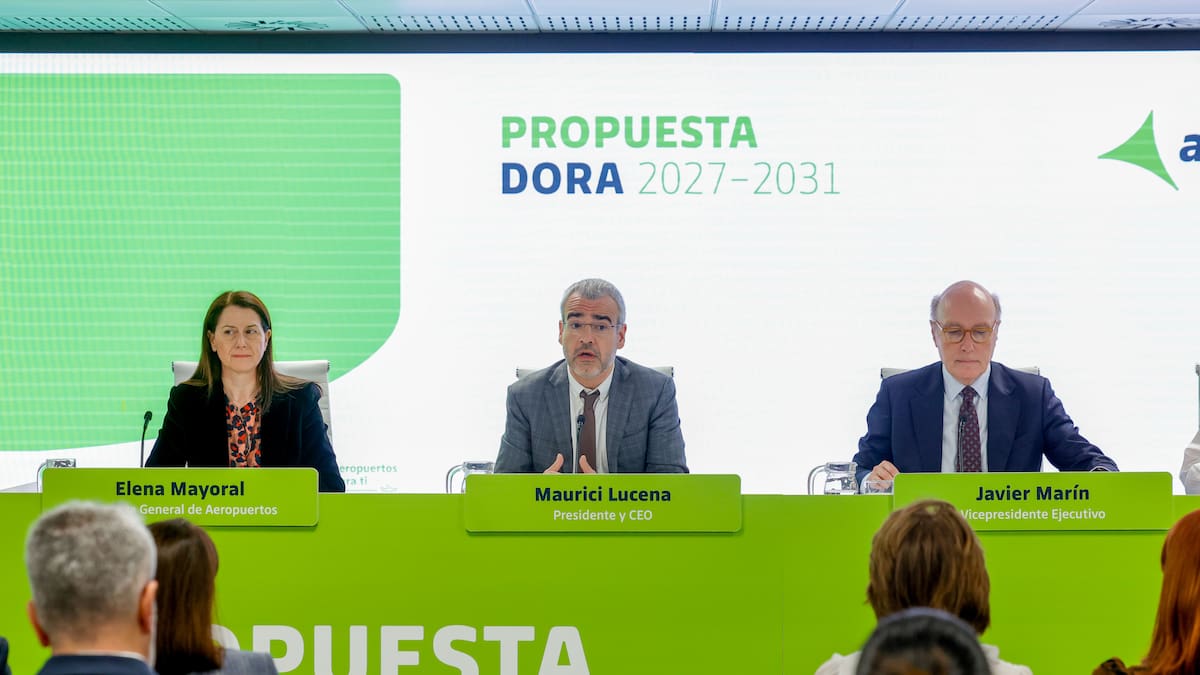 Aena propone una subida de tasas del 3,8% y se planta ante las aerolíneas: "Moldear los aeropuertos del futuro cuesta 43 céntimos por pasajero"