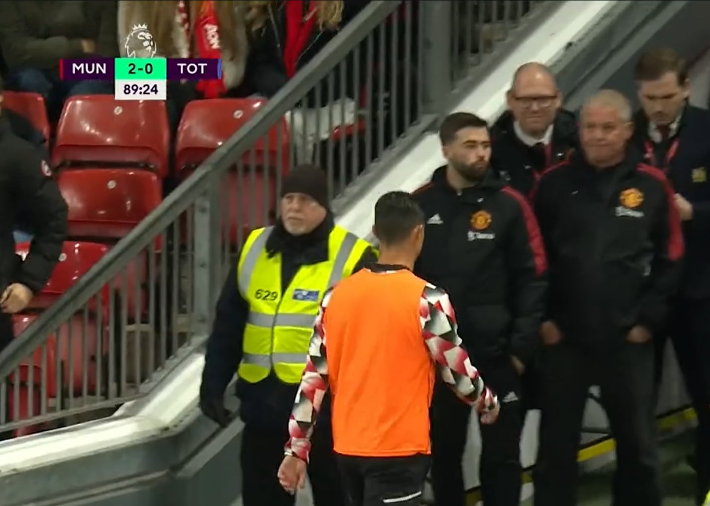 Momento en el que Cristiano Ronaldo abandona el partido del Manchester United