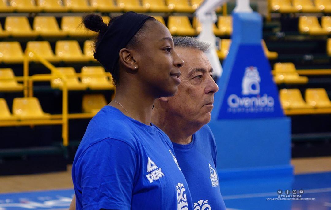 Loyd, junto a Ortega.