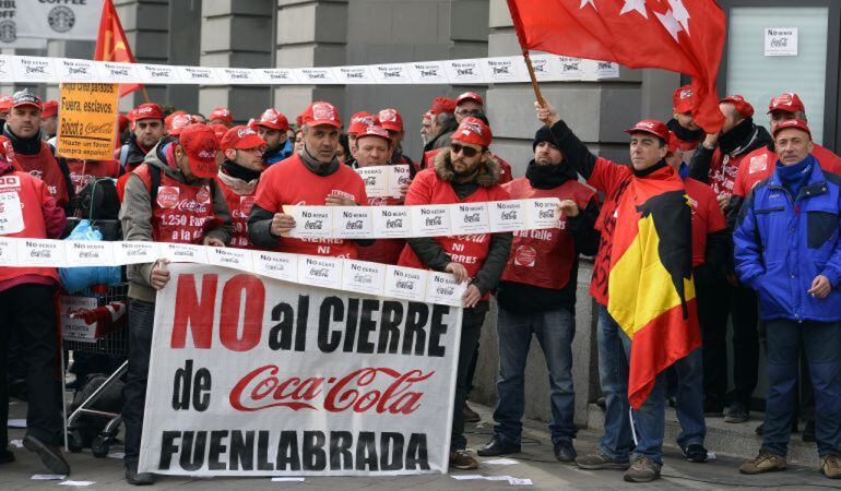 Los trabajadores de Coca Cola Fuenlabrada se han manifestado en muchas ocasiones por temas pendientes tras la readmisión.