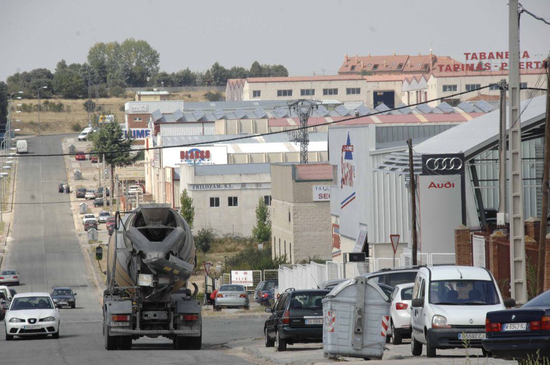 El sector servicios vuelve a ser el que más desempleo genera en la provincia