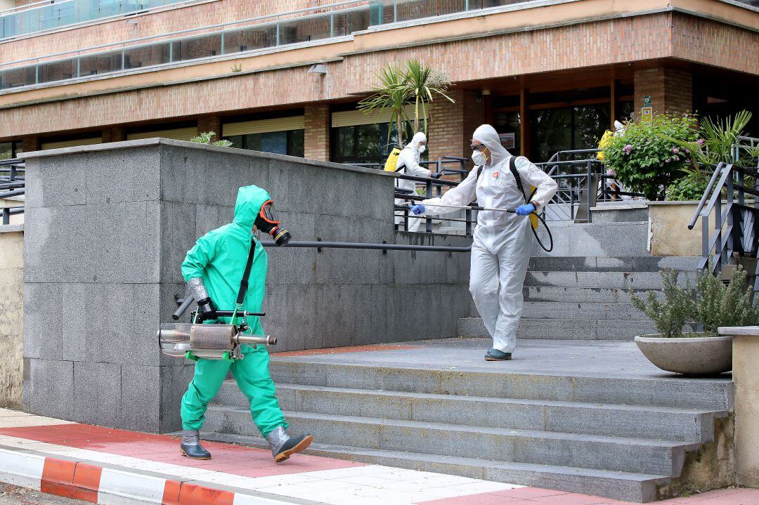 Labores de limpieza durante las primeras semanas de la pandemia, imagen de archivo