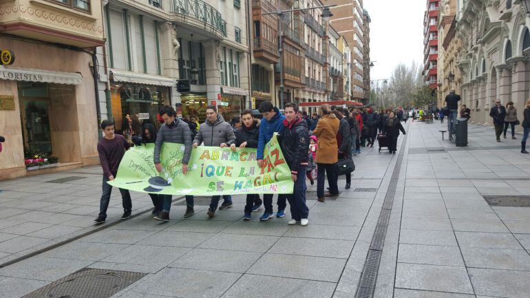 La Comunidad Educativa del Colegio Filipense &quot;Blanca de Castilla&quot; se manifiesta a favor de la paz