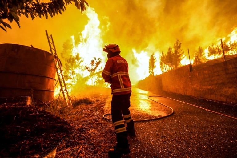 FOTOGALERÍA | Las imágenes de la lucha contra el fuego en Portugal