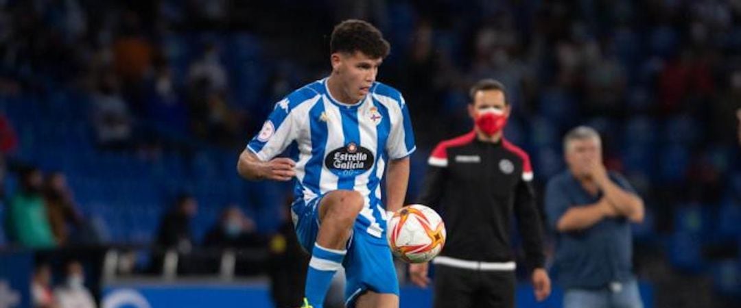 Trilli en el partido frente al Celta B