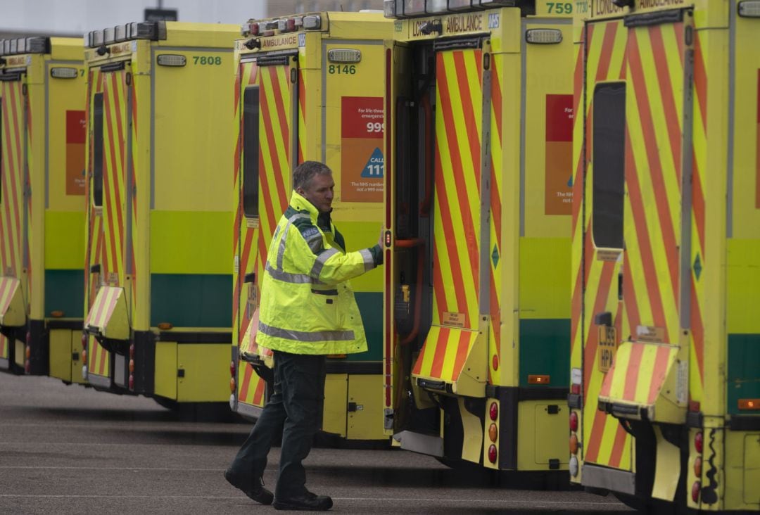 Miembro del personal sanitario de Reino Unido.