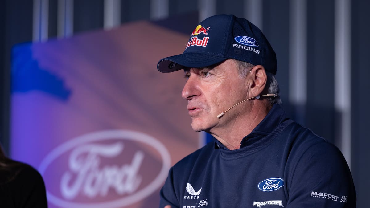 Carlos Sainz exprime su Ford para reencontrarse con la gloria en el Dakar 2026: "¿Garantías? Pocas. ¿Ilusión y motivación? Toda"