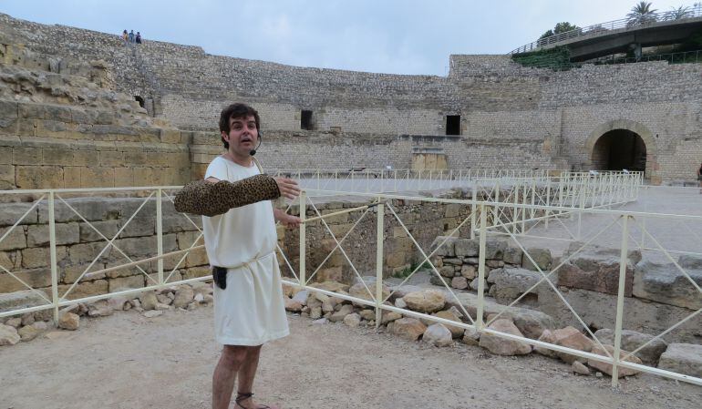 Un dels personatges a l&#039;arena de l&#039;amfiteatre romà de Tarragona. 