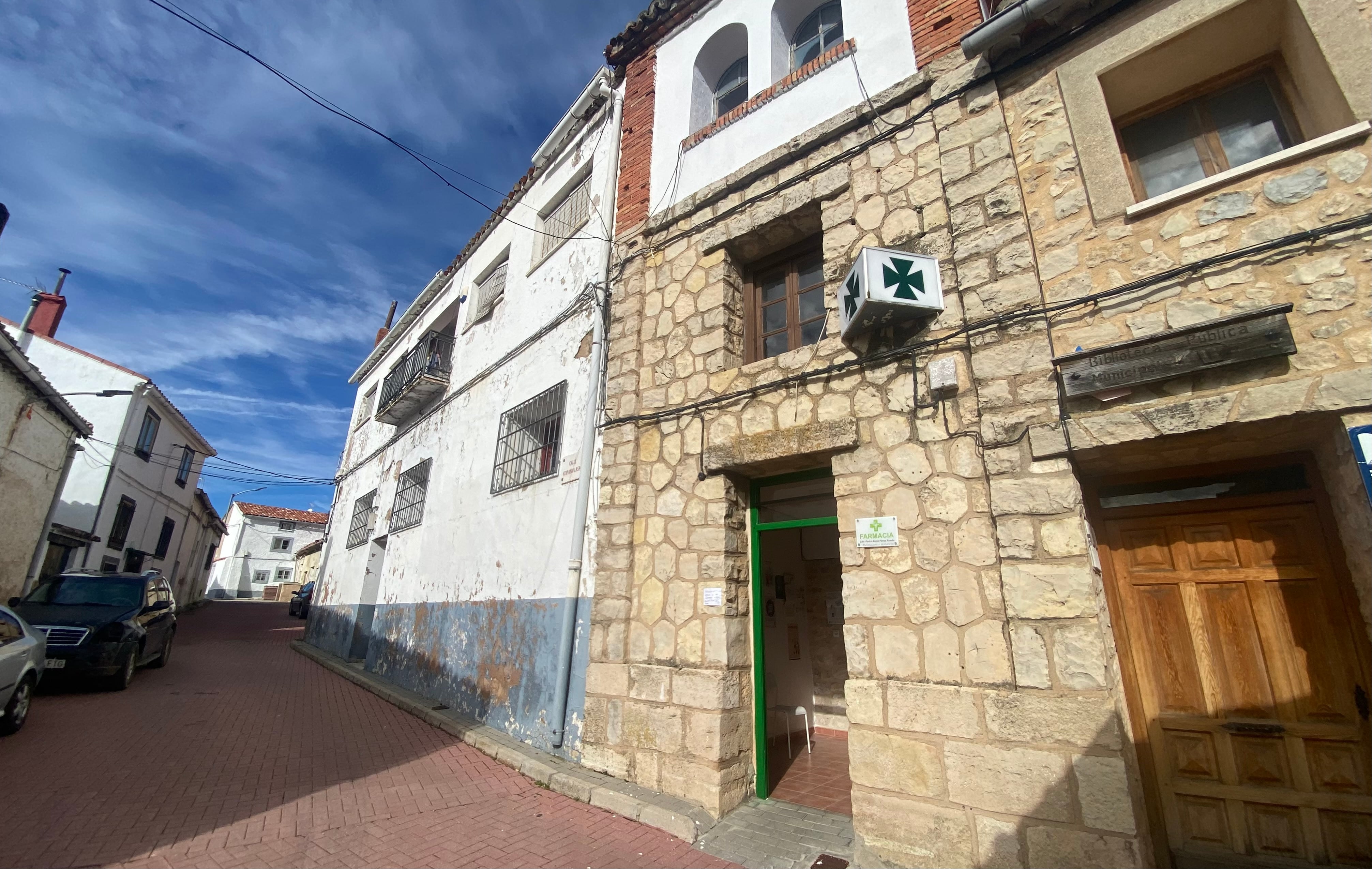 Farmacia de Las Majadas (Cuenca) en la calle Atanasio Lasso.