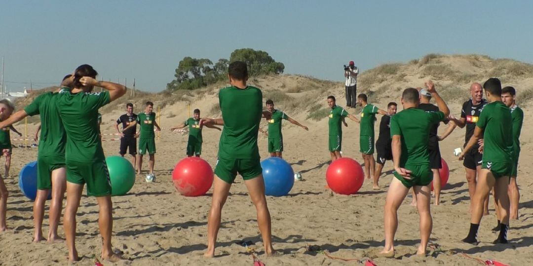 Entrenamiento del Elche CF en El Pinet