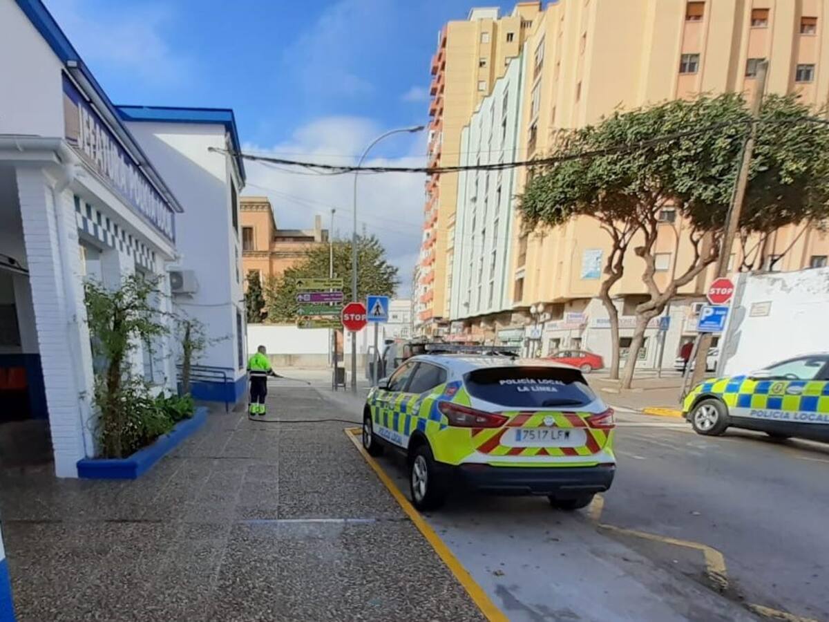 La Policía de La Línea controlará camiones y autobuses esta semana