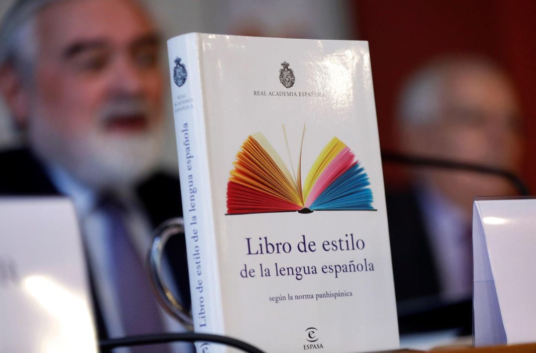 Darío Villanueva, director de la Real Academia Española, durante la presentación del Libro de estilo de la lengua española, esta mañana en Madrid