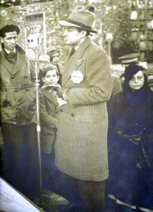 Exposición en Barcelona sobre los primeros años de la radio.