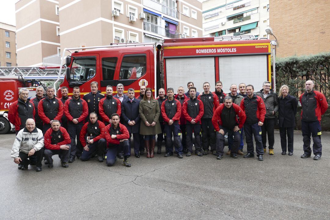 Móstoles convoca seis plazas para bombero conductor especialista