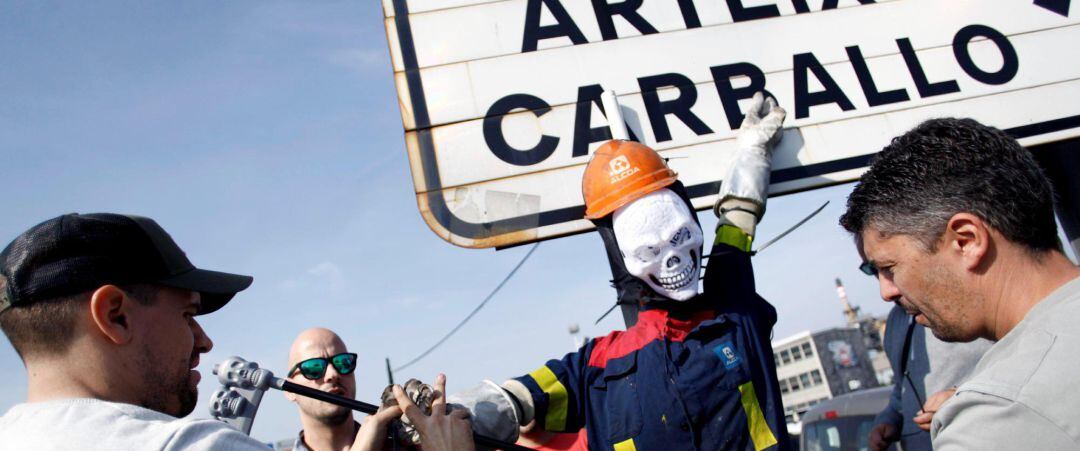 Trabajadores de la fábrica de Alcoa en A Coruña