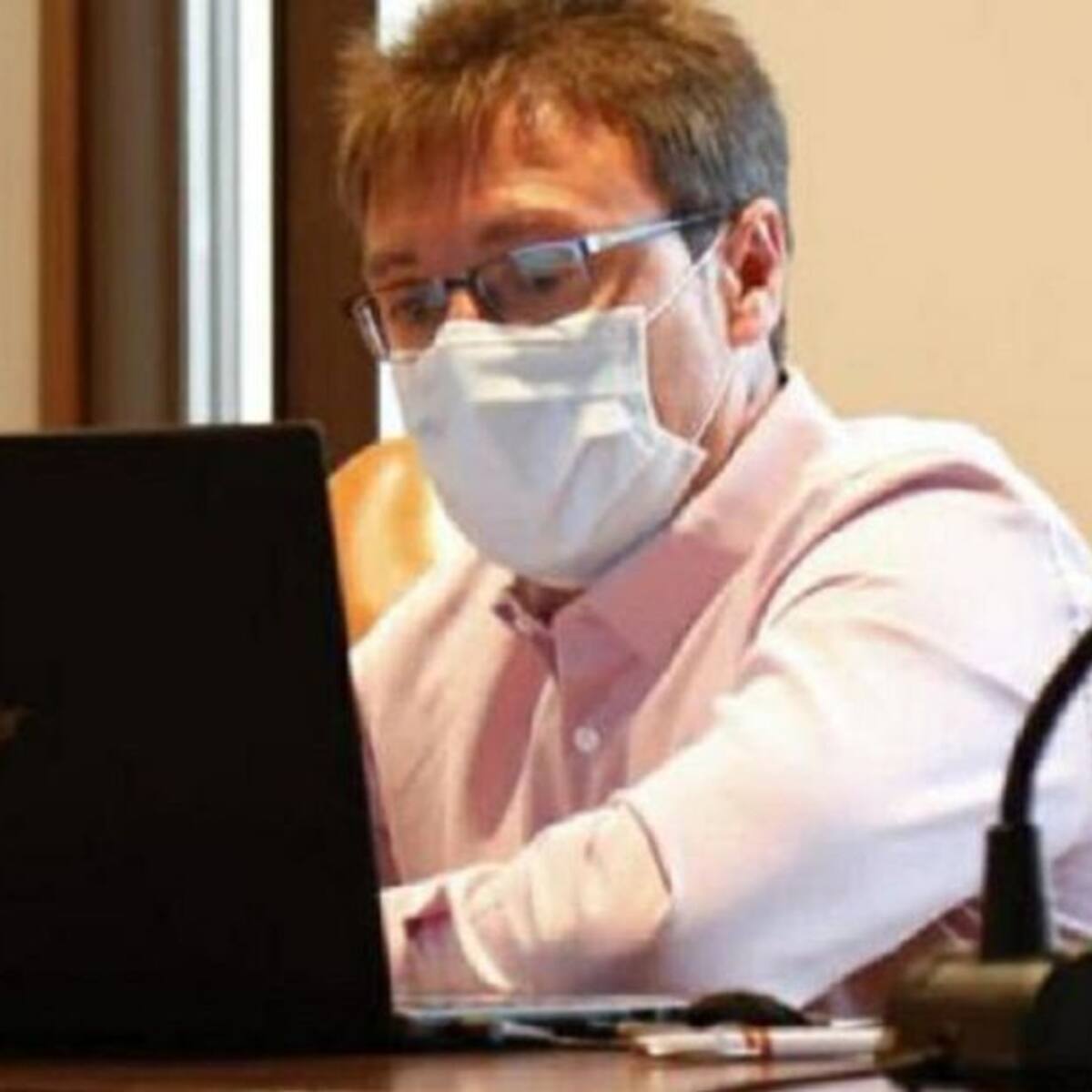 Tomás Veganzones afirma que la nueva biblioteca es "un capricho que sale caro"