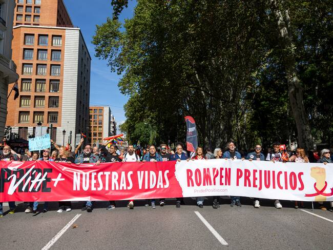Vista de la tercera Marcha Positiva para reivindicar la necesidad de acabar con el estigma asociado al VIH celebrada este sábado en Madrid.