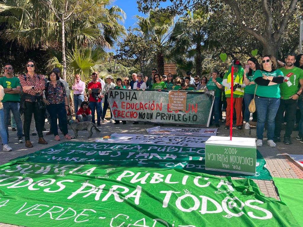 Imágenes de la triple manifestación de Cádiz en defensa de lo público