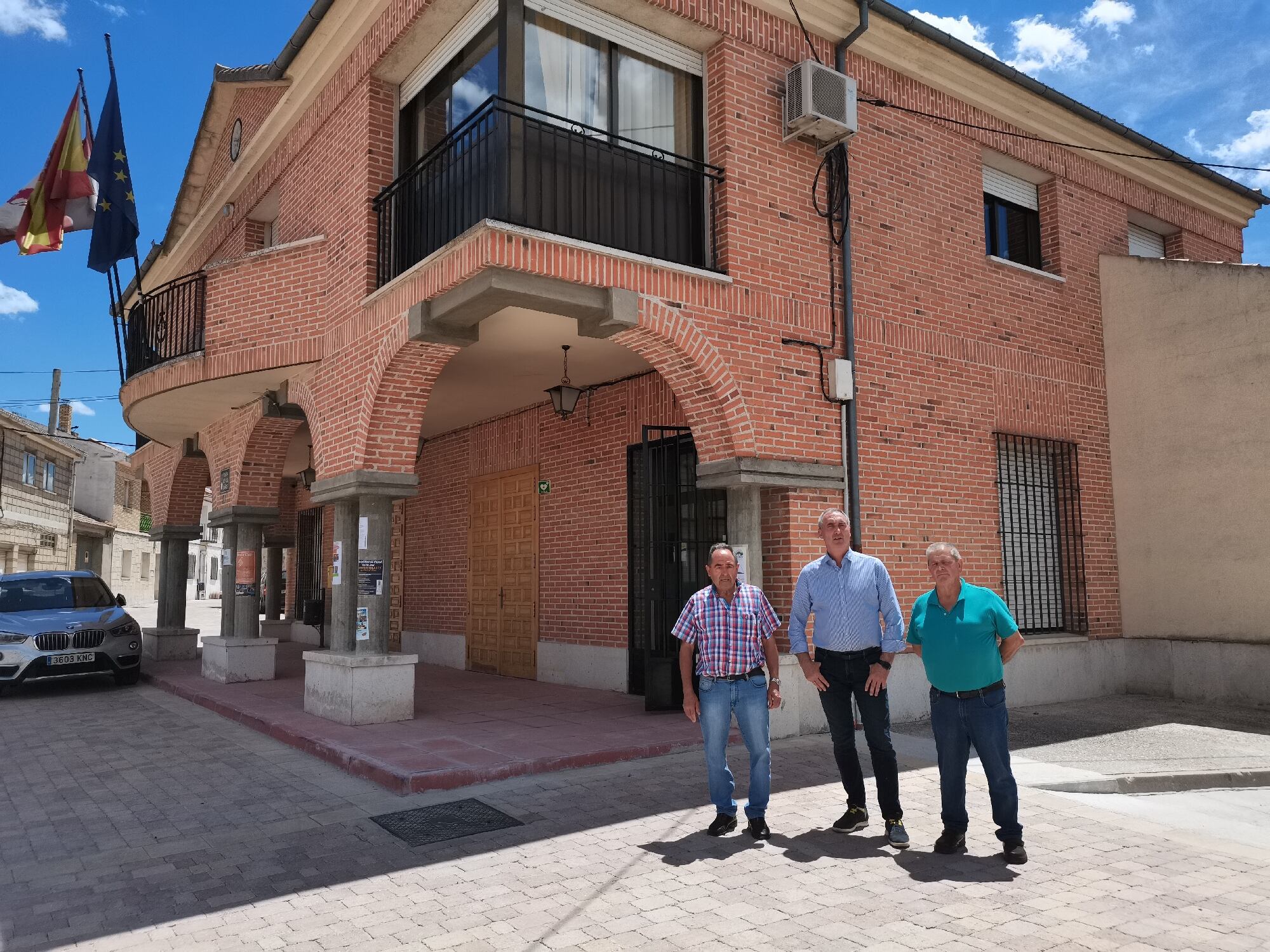 El delegado territorial de la Junta en Segovia visita la localidad de Gomezserracín