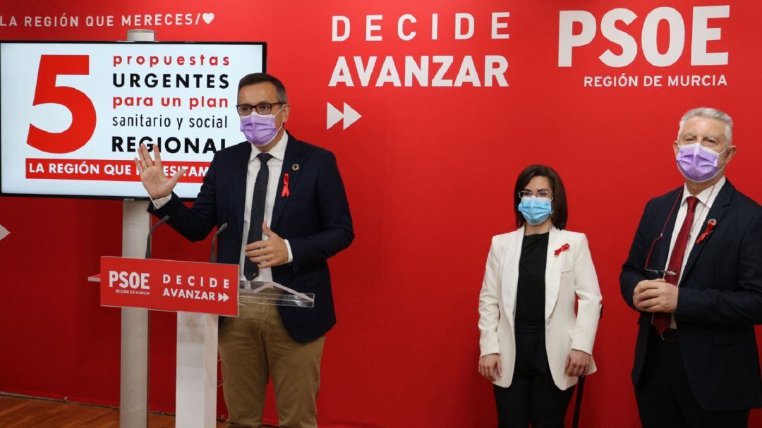 El PSOE propone un plan urgente sociosanitario, basado en el bienestar de las personas y el refuerzo de la sanidad pública regional 