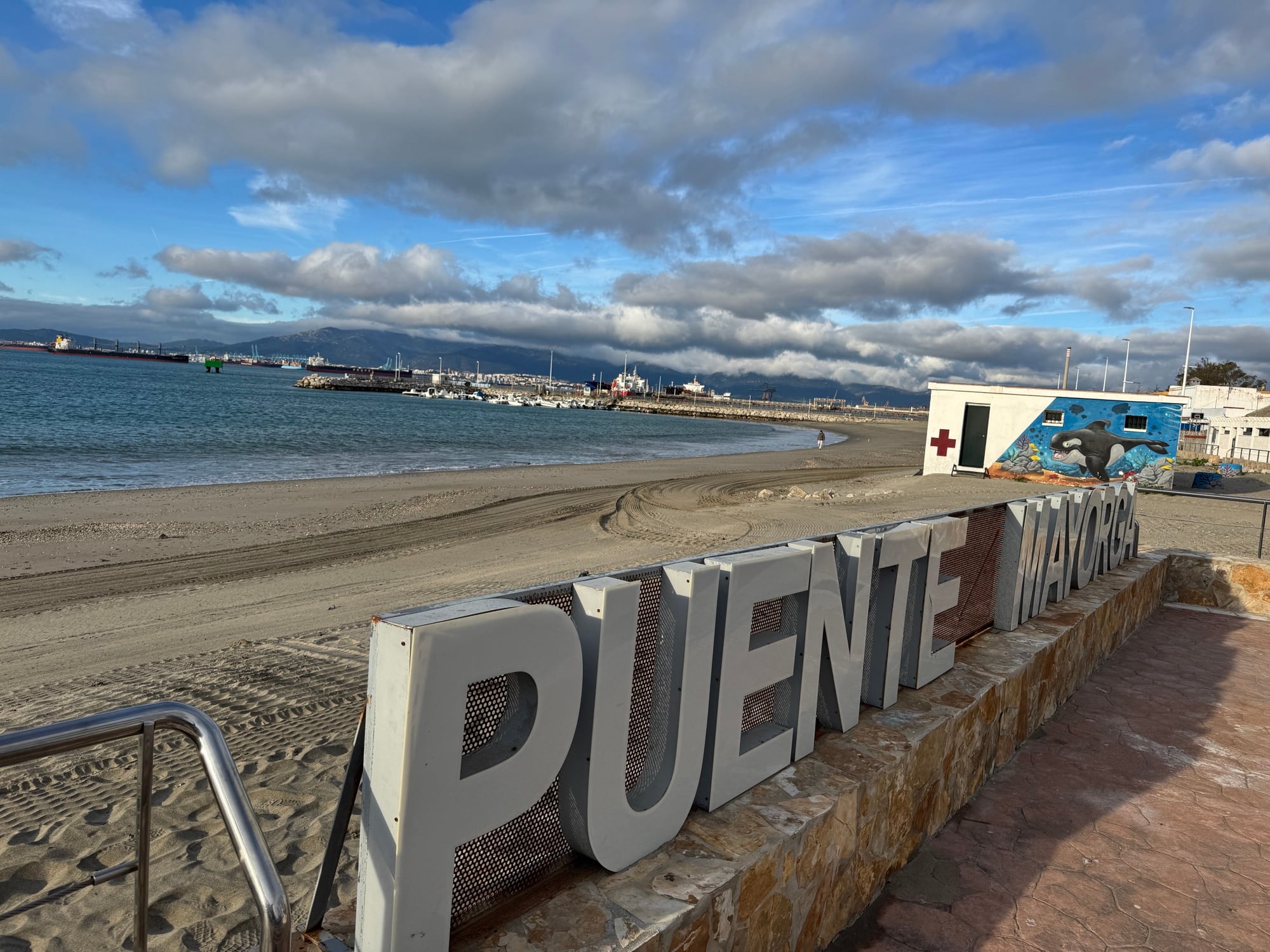Daños en la playa de Puente Mayorga