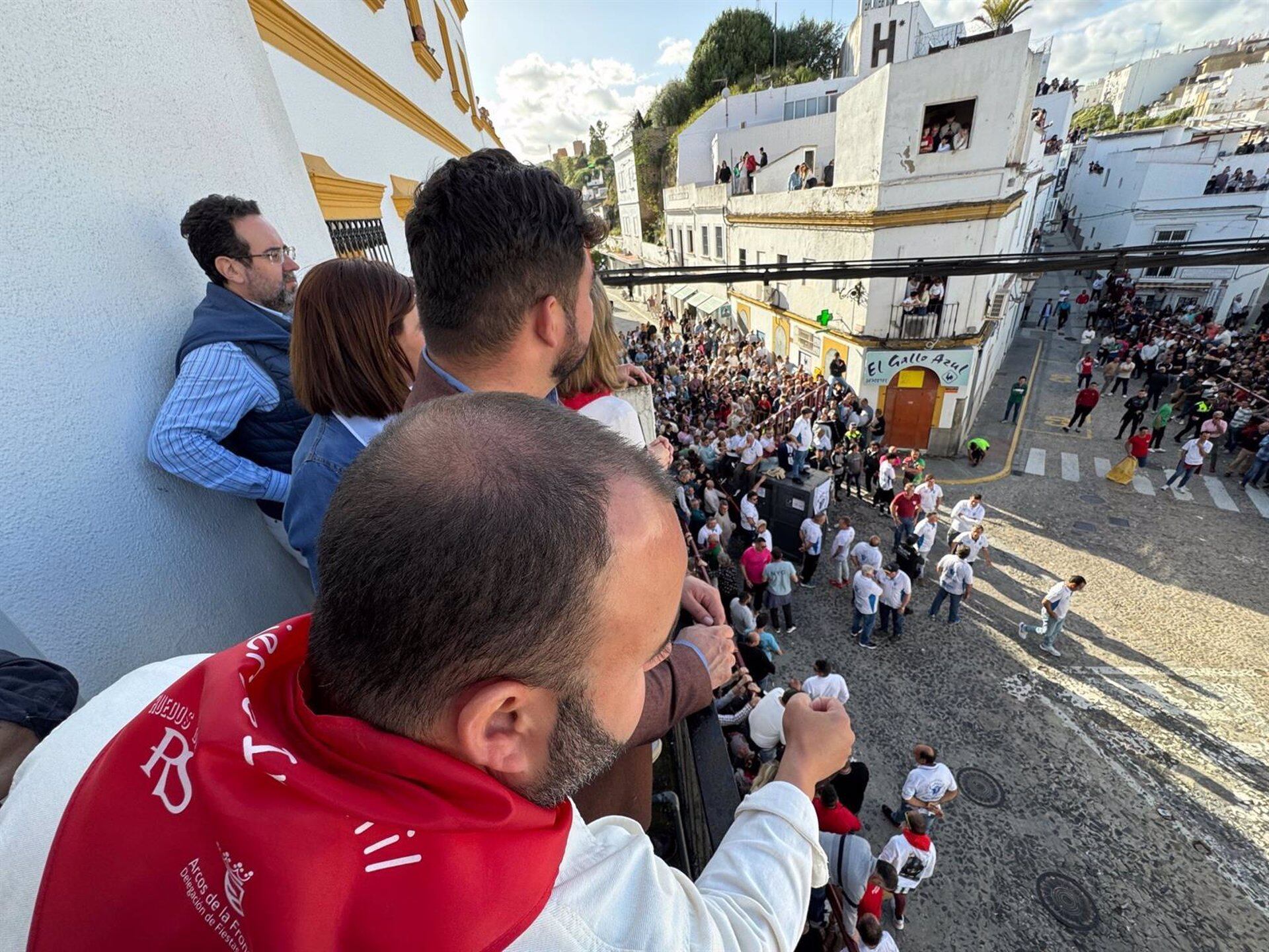 Pánico en la suelta de toros de Arcos de la Frontera tras romper un astado el vallado de seguridad