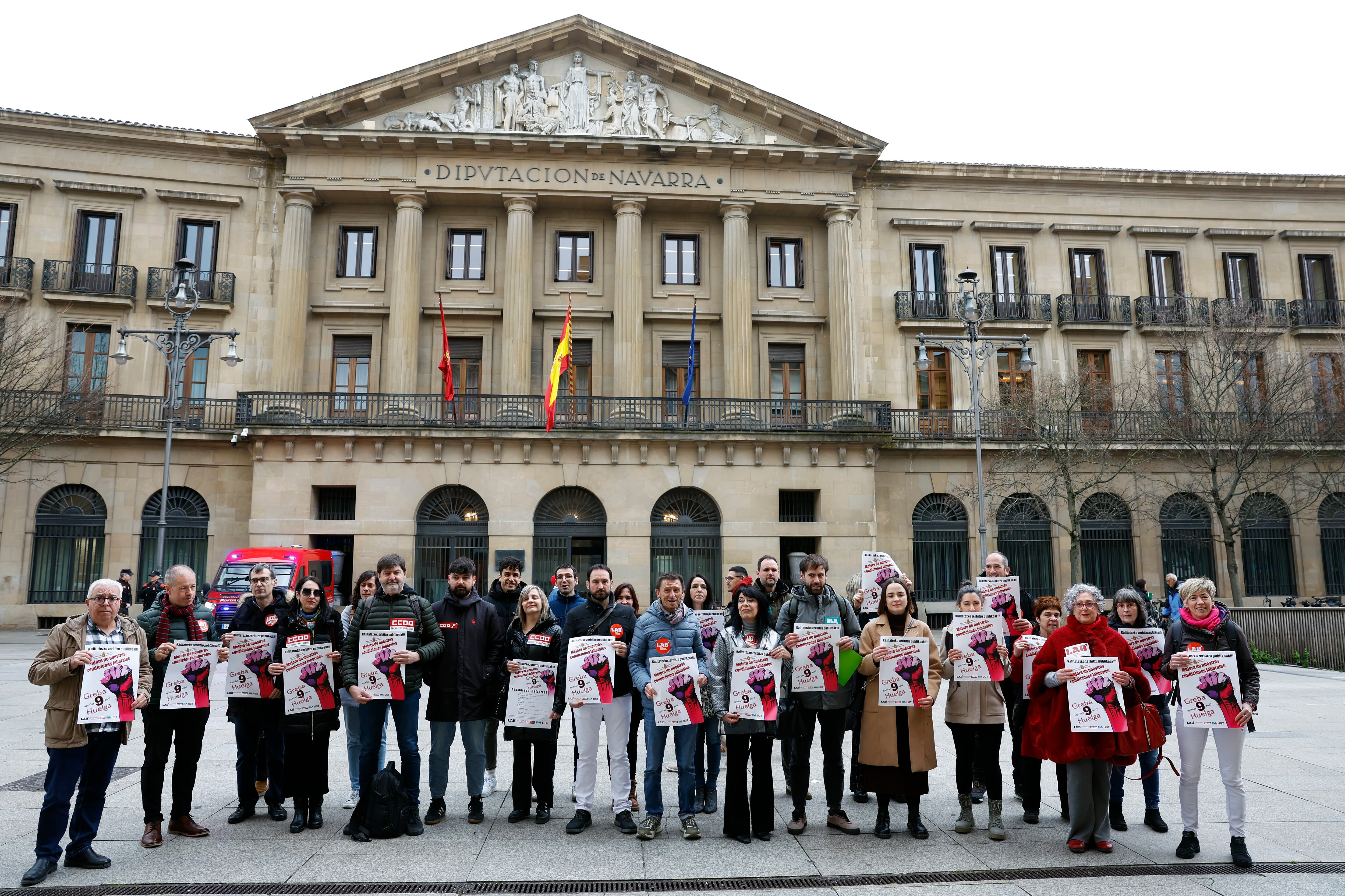 odos los sindicatos con representación en la Mesa General, LAB, AFAPNA, CCOO, ELA y UGT, han registrado este jueves la huelga convocada para el 9 de abril en toda la administración pública de Navarra