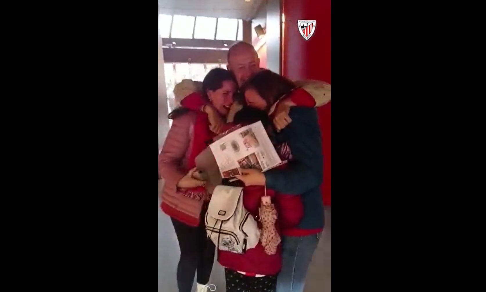 La familia celebra su visita a San Mamés.