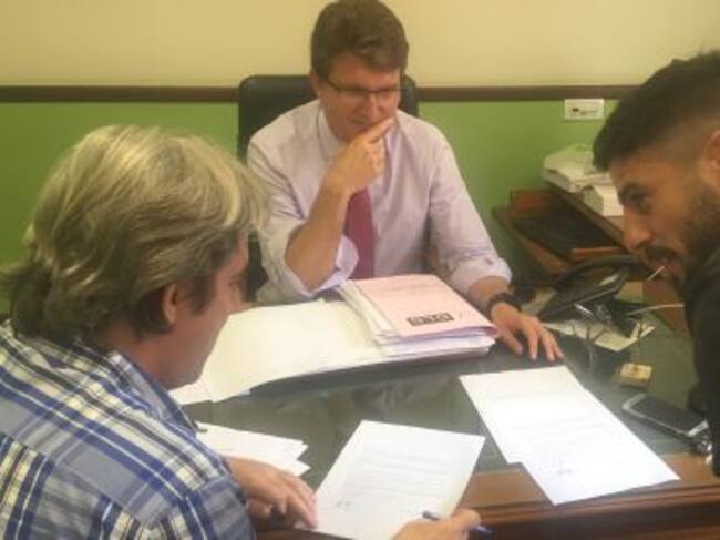 Andrés Rodríguez y Juanma Espinosa firman el contrato que vincula al segundo con el Real Jaén.