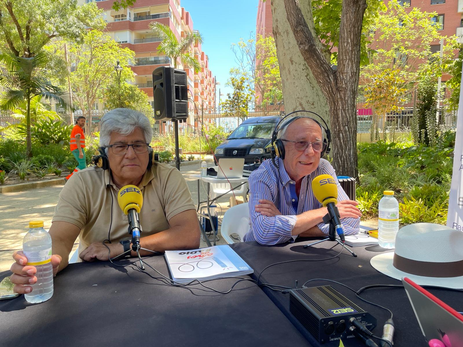 Diego Castañeda y Jesús Roldán, de la Federación de Caseteros El Farolillo.