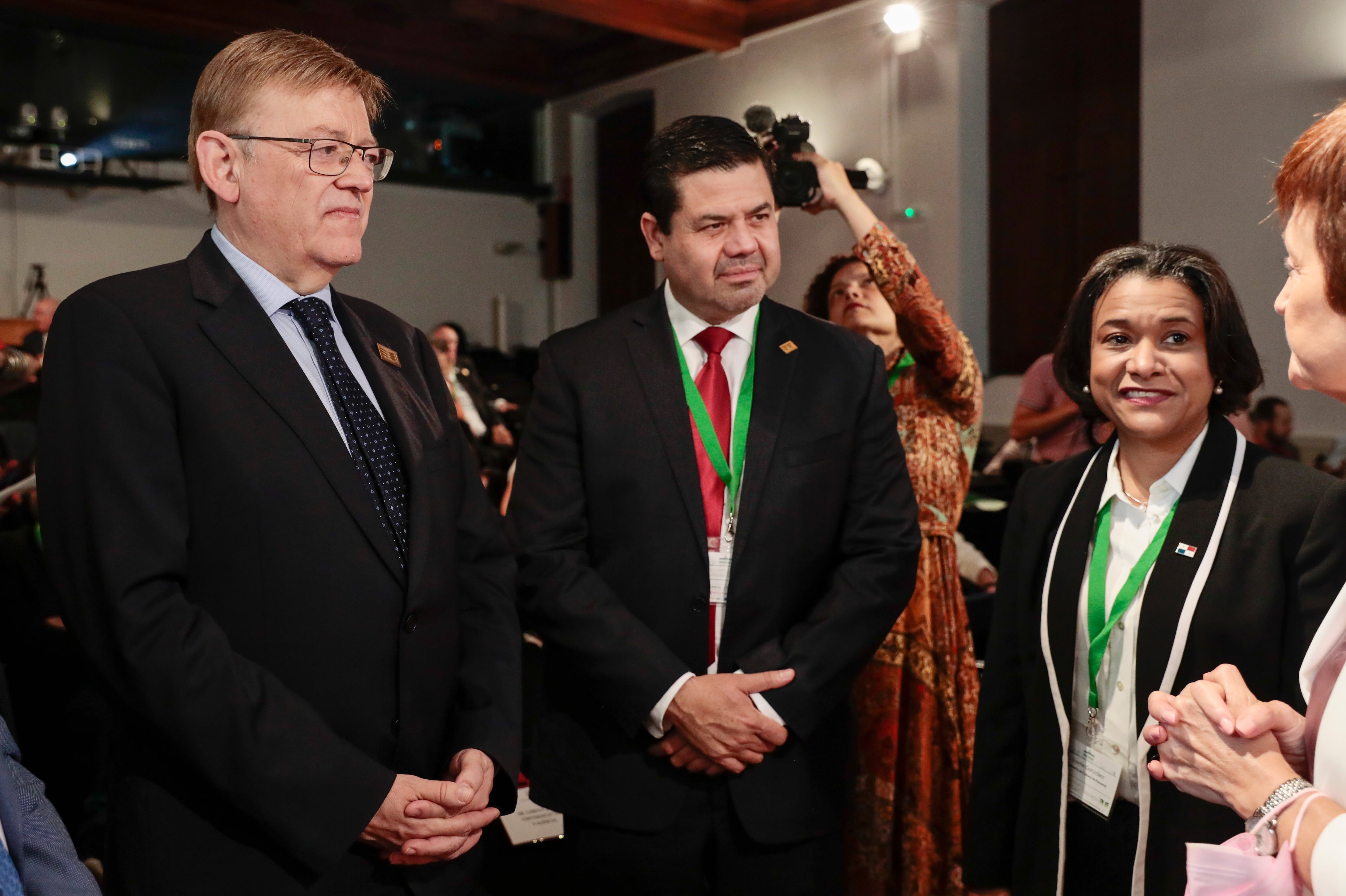 El president de la Generalitat, Ximo Puig, durante la celebración de la decimoquinta asamblea general y el trigésimo aniversario de la asociación