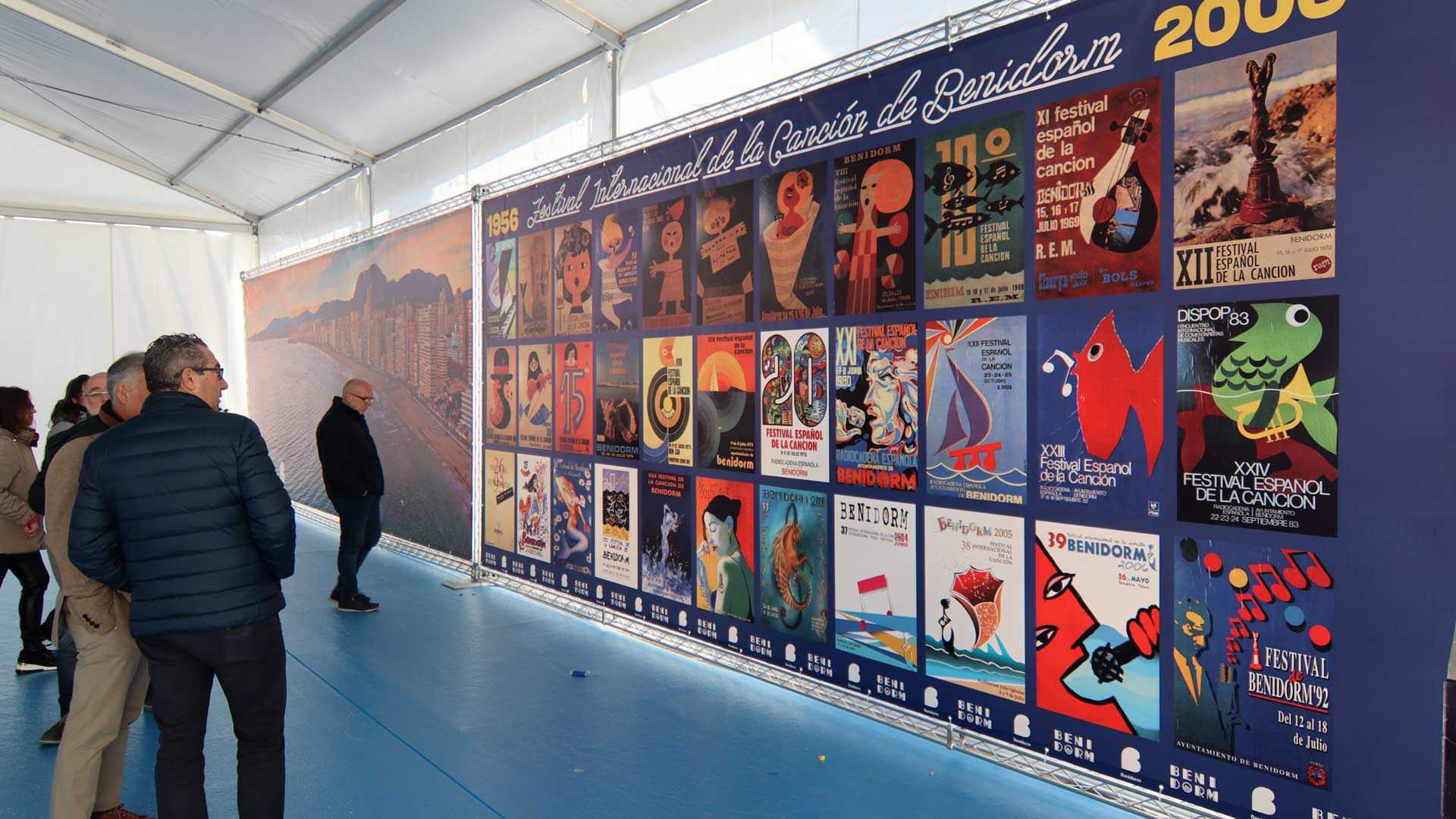 Una muestra de carteles del mítico Festival de la Canción de Benidorm en el Palau d&#039;Sports