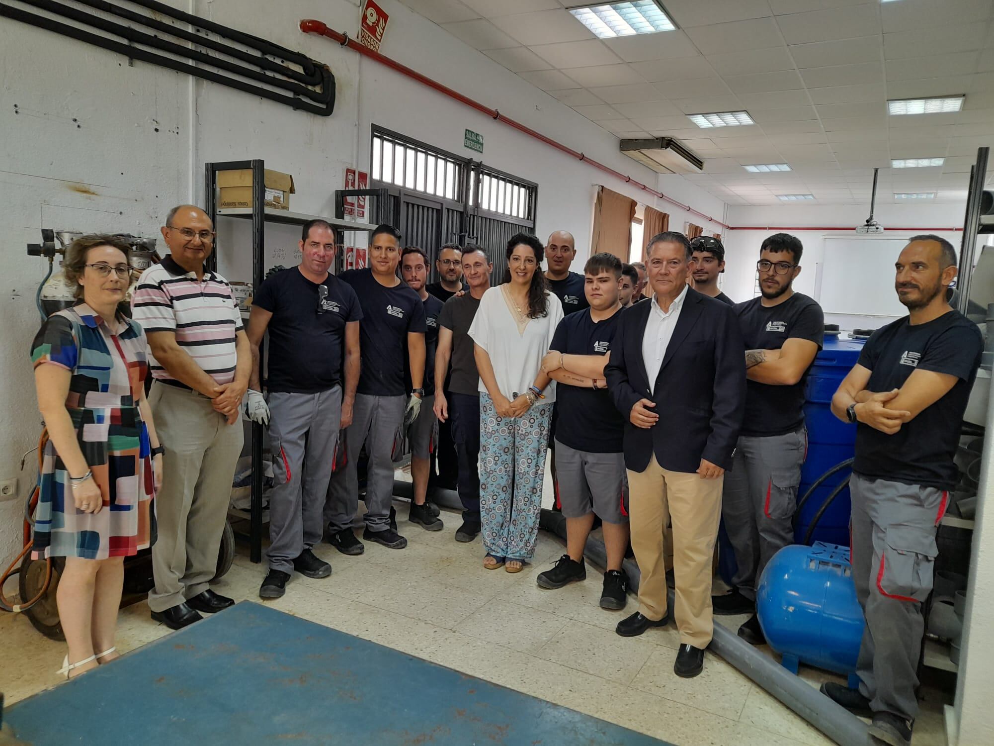 Visita de Ana Belén Mata, delegada de Empleo en Jaén, al Centro Público de Formación para el Empleo de Linares.