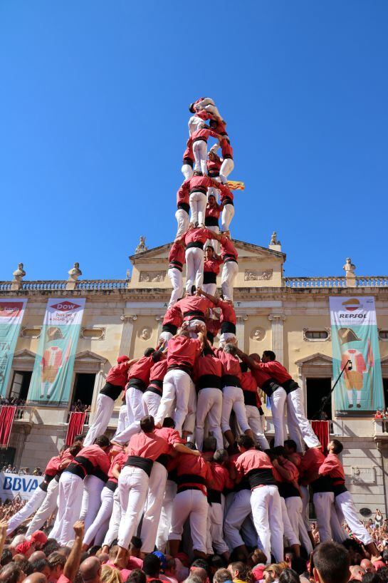 El 4d10fmc de la Colla Vella a la Plaça de la Font.