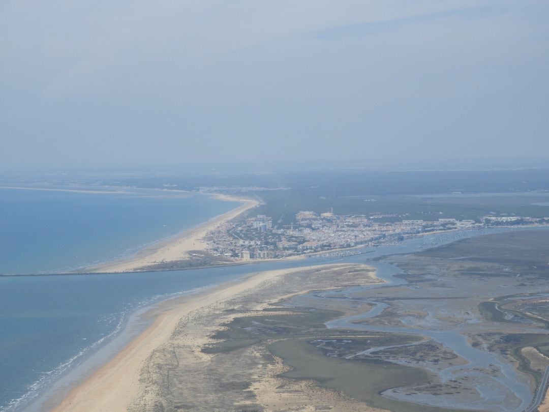 Imagen de Punta Umbría (Huelva) bajo los efectos del smog foto químico