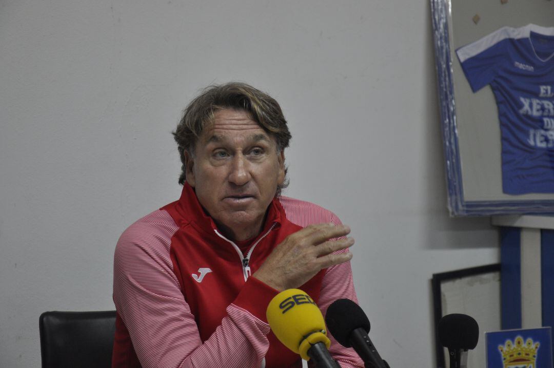 Esteban Vigo, entrenador del Xerez CD 