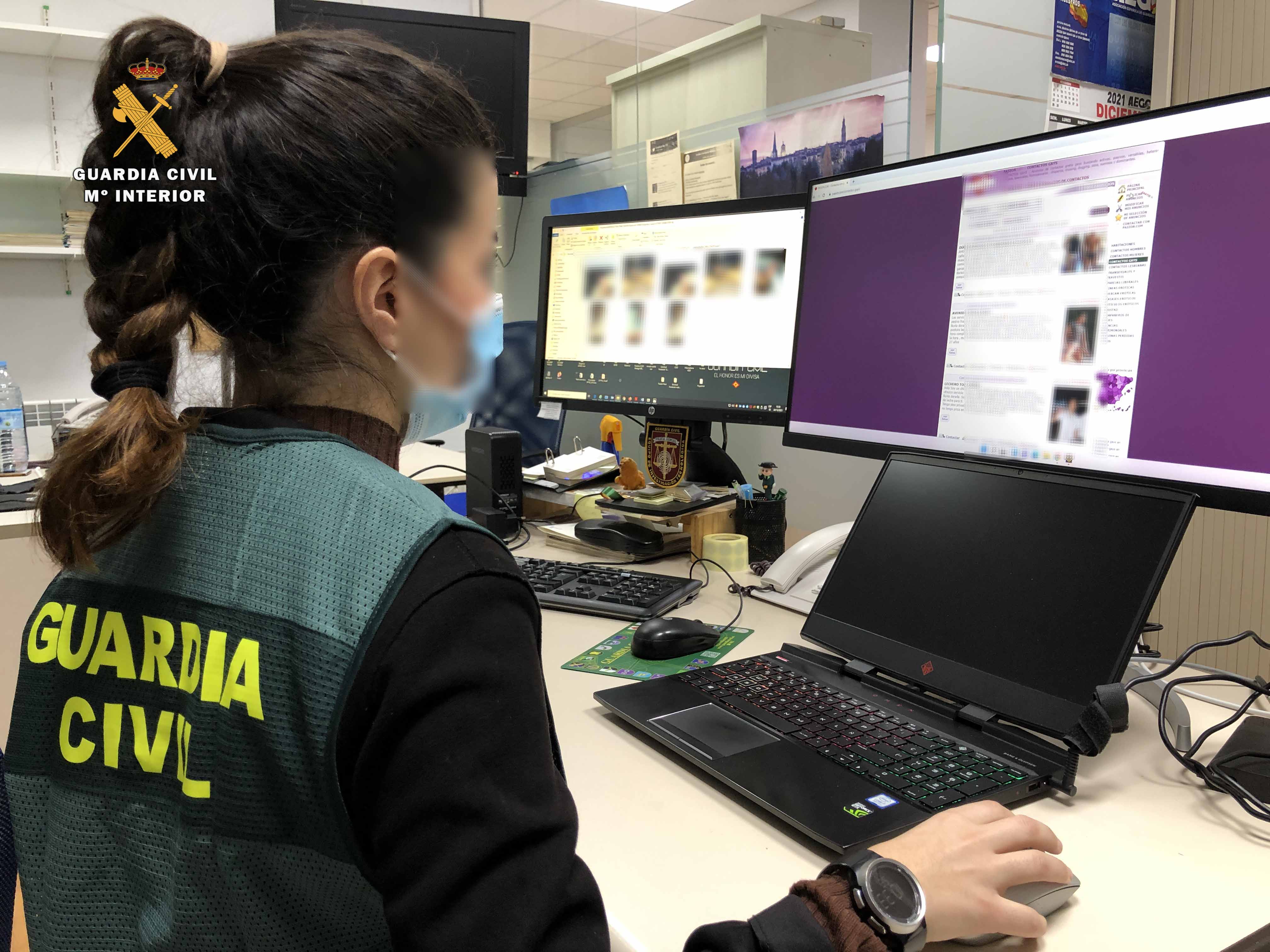 Detenido por fotografiar a jóvenes desnudos en un vestuario