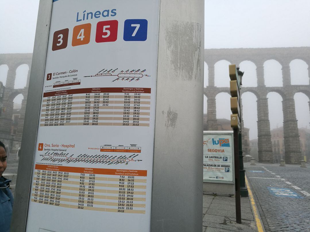 Avanza inicia el cambio de los paneles informativos en las paradas de autobuses