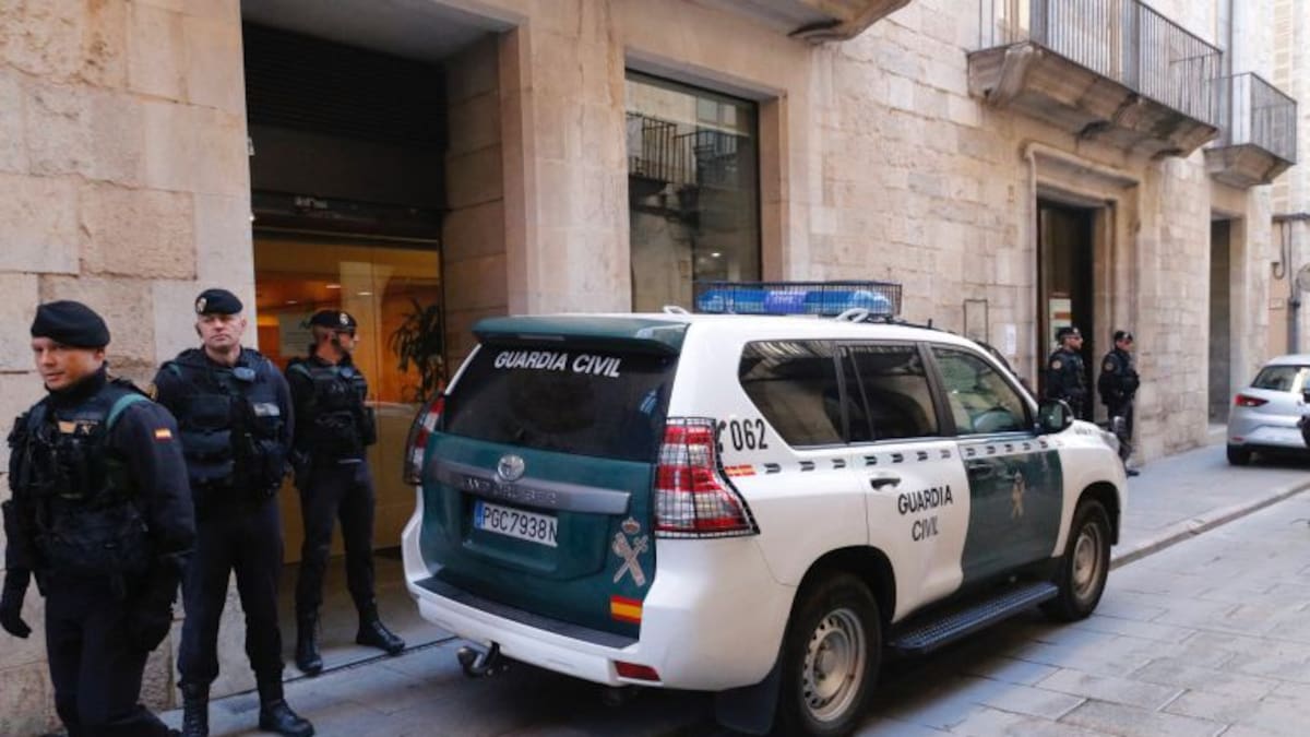La Guardia Civil registra una decena de empresas en Girona por contratos fraudulentos en la gestión del agua