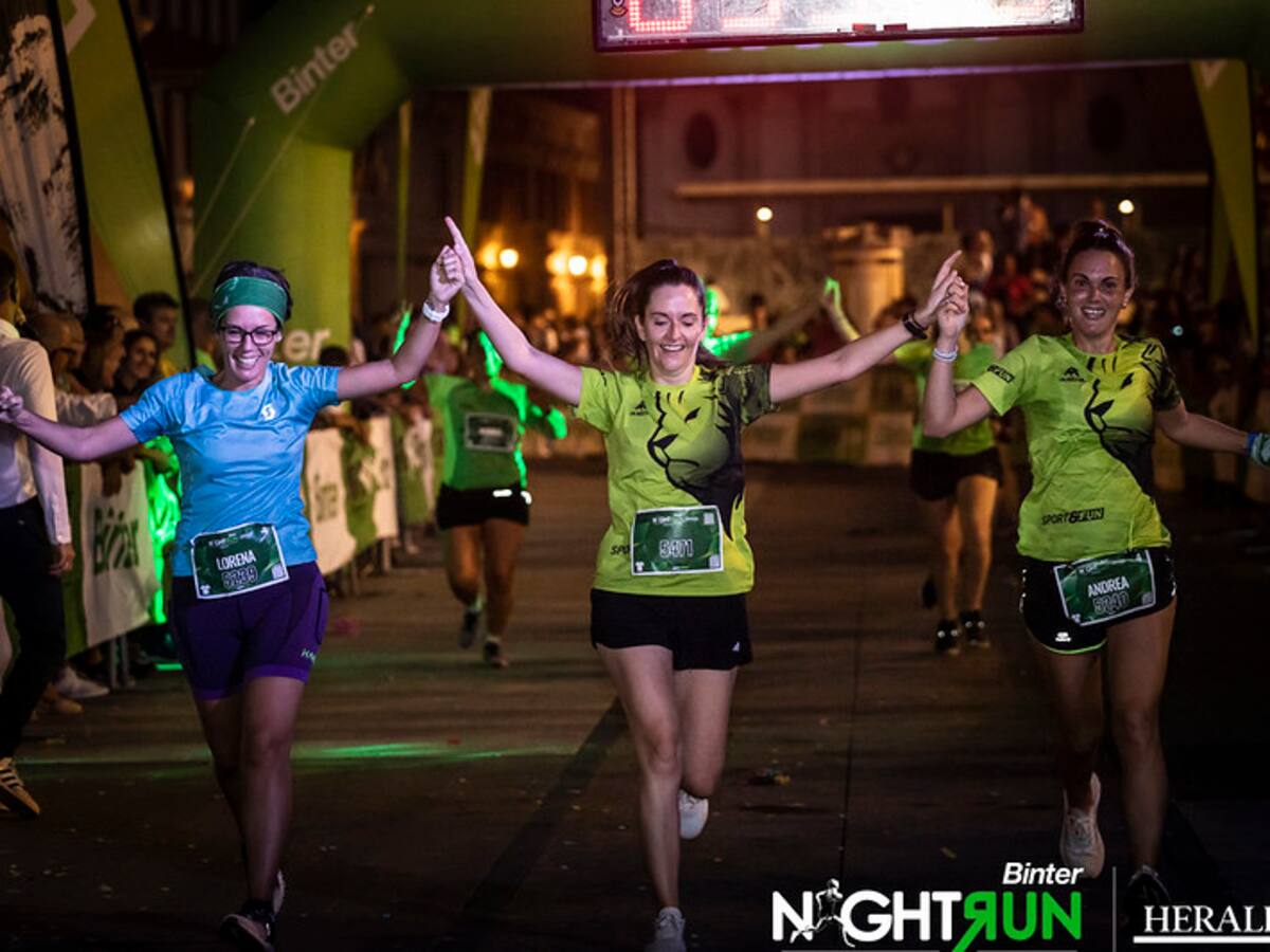 La Binter NightRun lleva la fiesta del running a Zaragoza