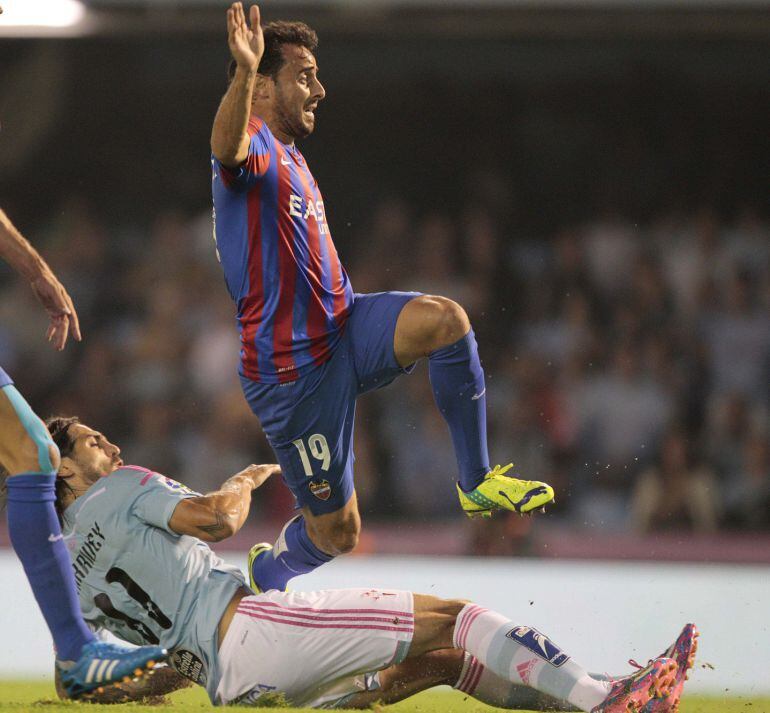 24/10/14   PARTIDO PRIMERA DIVISION  CELTA DE VIGO  -  LEVANTE
 1 GOL DE LARRIVEY CON PEDRO LOPEZ