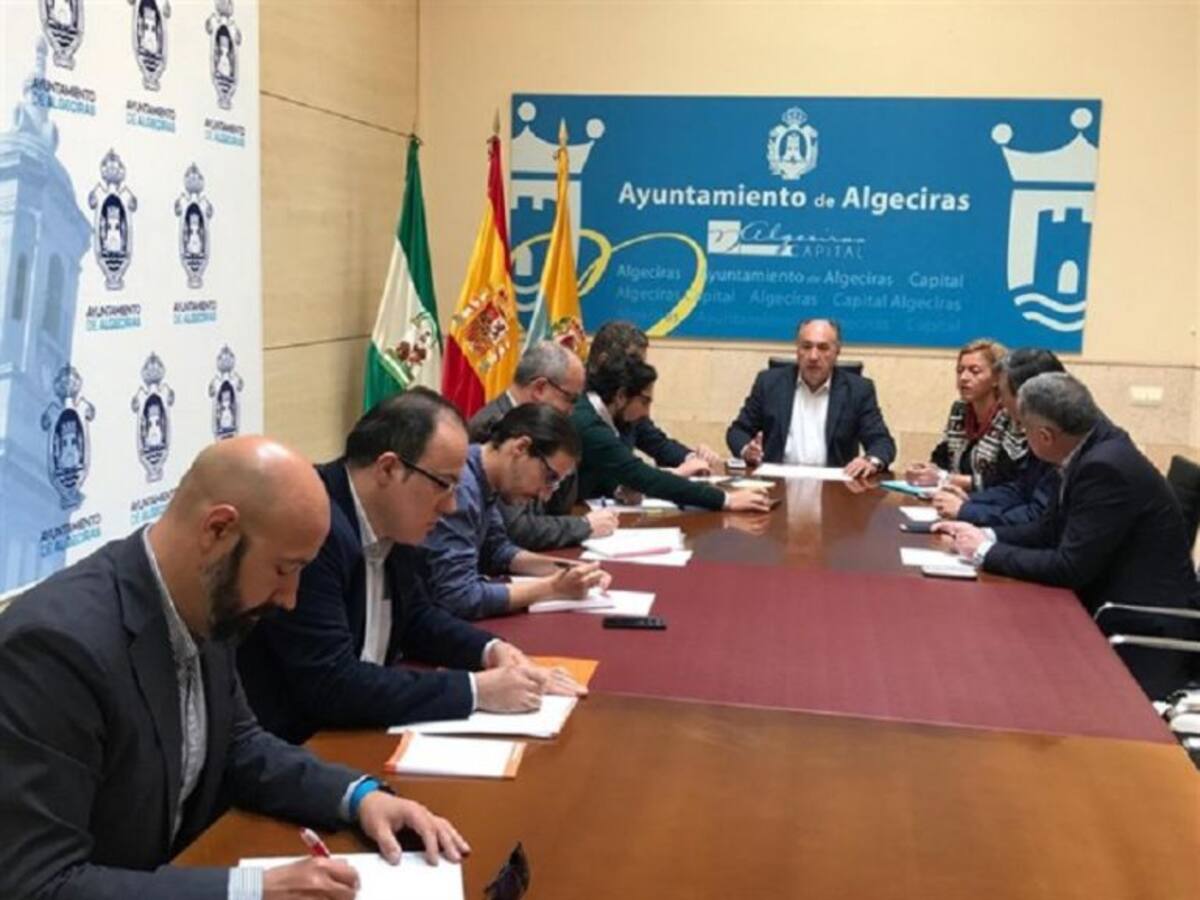 Los portavoces analizan el acuerdo entre el Ayuntamiento y los propietarios del Escalinata