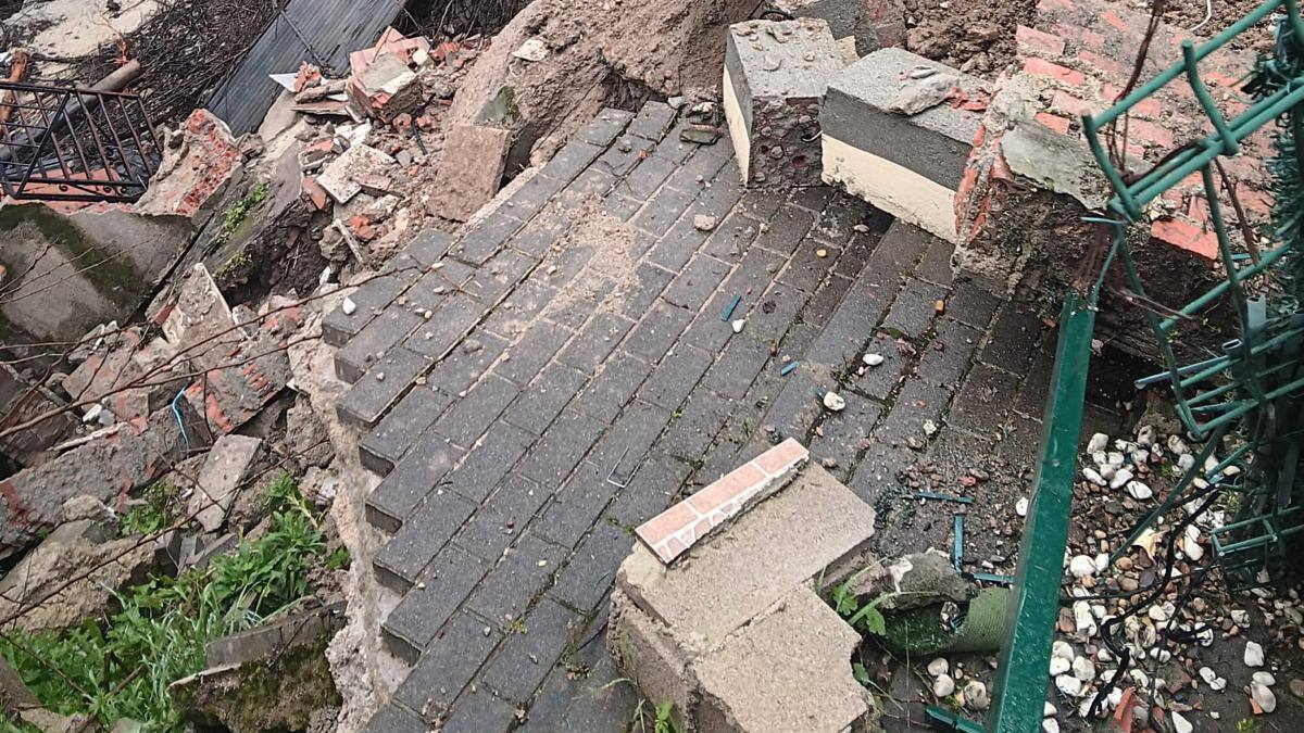 Arroyomolinos llevará a la justicia a la CHT si no actúa tras los nuevos derrumbes en el arroyo de la Arroyada