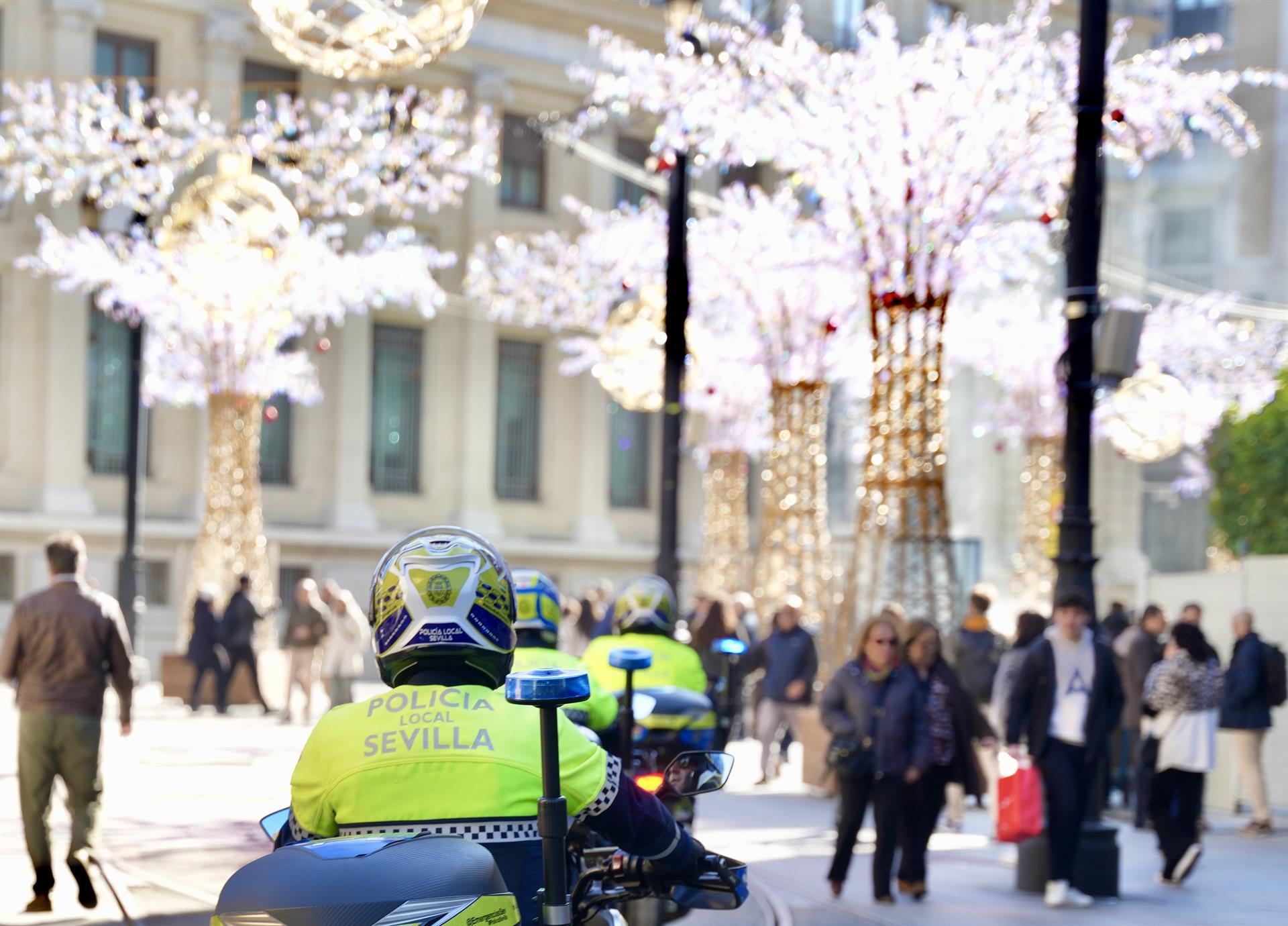 La Policía local patrullando en el centro de Sevilla